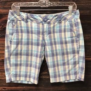 NEW Aeropostale Junior Girls Blue Plaid Bermuda Shorts 0 NEW Aeropostale Junior Girls Blue Plaid Bermuda Shorts 0